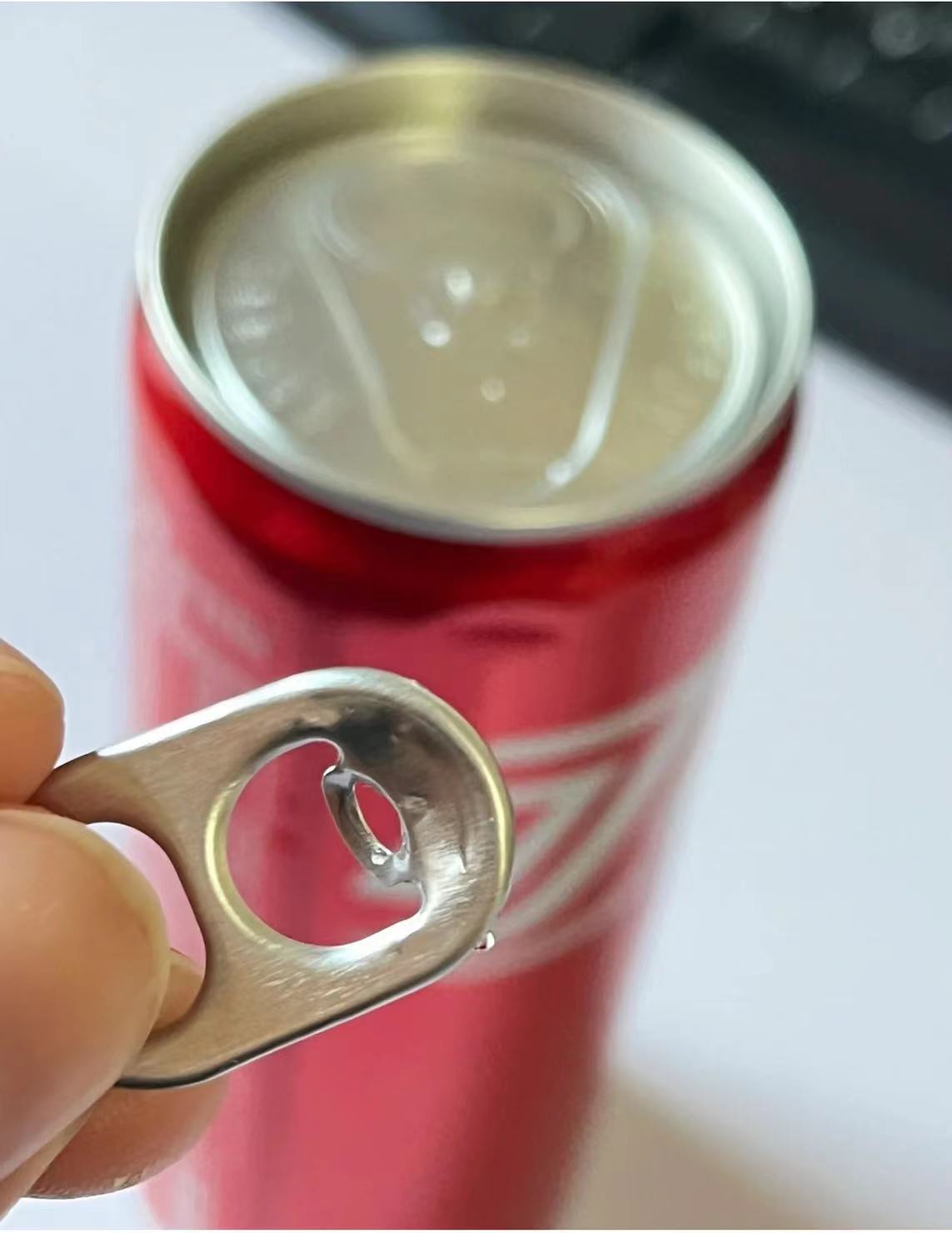 "O que fazer quando o Pop Tab quebra em sua lata de refrigerante? Dicas e truques úteis!"